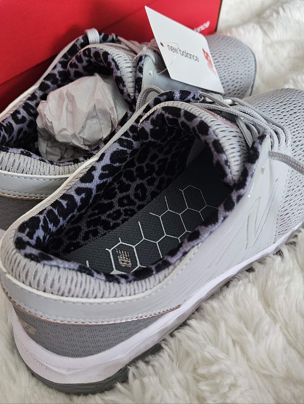 New In Box New Balance Womens Fresh Foam Breathe Golf Shoes - Light Grey Sz 6 - Picture 9 of 13